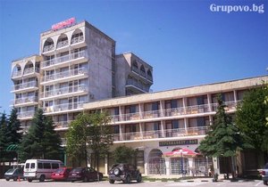 All Inclusive Light + басейн за цяло лято в хотел Зора, Кранево