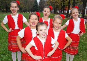 Народни танци за Деца! 8 посещения за 15 лв. от Ансамбъл „БЪЛГАРАНИ”