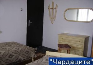 Eдна прекрасна почивка за ДВАМА в Къща за гости Чардаците, с. Керека. ДВЕ нощувки, 2 закуски и 2 вечери само за 65 лв. вместо за 100 лв.