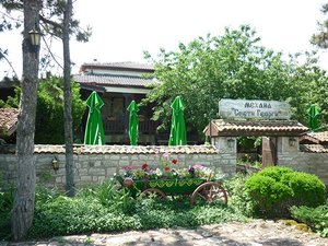ТОП СЕЗОН в Каварна! Нощувка със закуска или закуска и вечеря на цени от 25.90 лв. в хотел Свети Георги