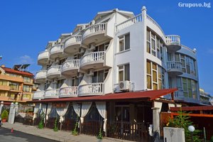 01 – 20 Юли в Лозенец! Нощувка, закуска, обяд и вечеря само за 43 лв. в хотел Янис