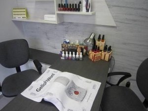 Прическа за Вас от салон за красота Estelle Beauty Salon. Подстригване, масажно измиване, маска Keune и подсушаване само за 7.90 лв.